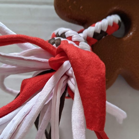 Zippy Paws Zippytuff Teether Gingerbread Man with Rope Teething Toy - Picture 5 of 6